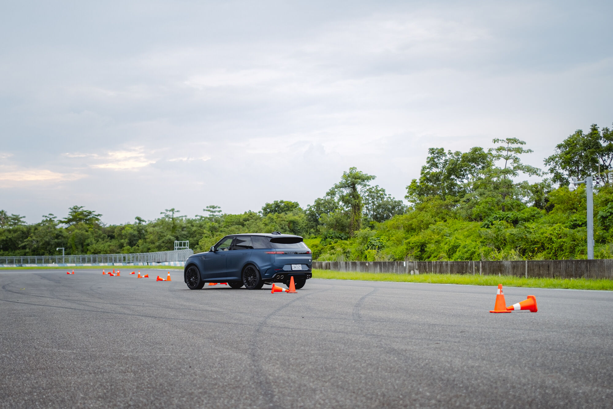 ▲Range Rover Sport SV Edition Two大鵬灣試駕。（圖／翻攝自JLR）