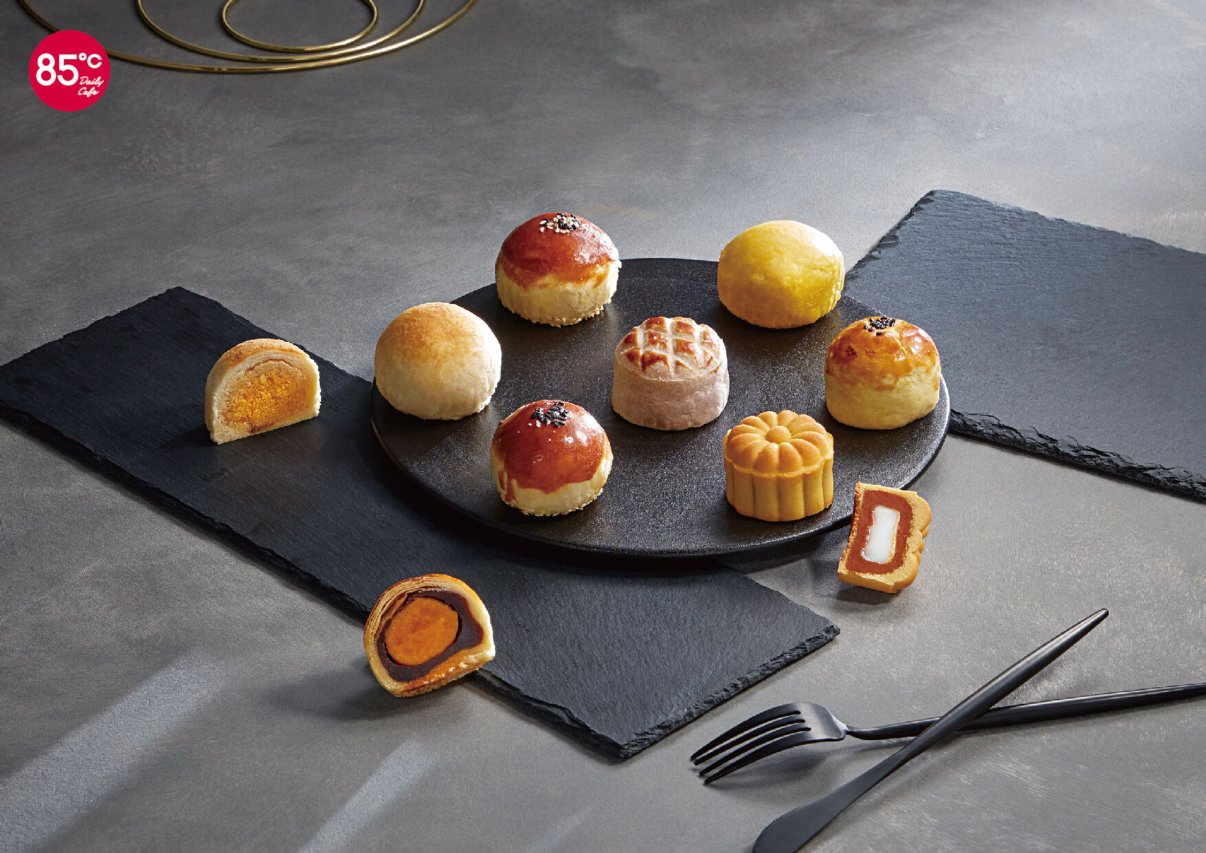 ▲新光三越中秋月餅檔期。（圖／業者提供）