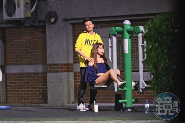 孫生（左）過往曾被本刊直擊在公園與網紅張優（右）聊天，聊到緊貼女方身體，還幫她按摩。