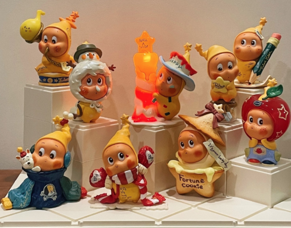 ▲泡泡瑪特旗下IP星星人。（圖／翻攝自微博）