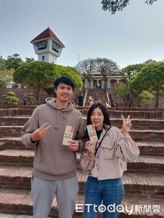 ▲民眾購買赤嵌樓、安平古堡、安平樹屋、億載金城、孔廟等古蹟門票，集滿三張票根可兌換小禮與參加抽獎。（圖／記者林東良翻攝，下同）