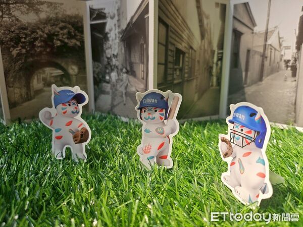 ▲民眾購買赤嵌樓、安平古堡、安平樹屋、億載金城、孔廟等古蹟門票，集滿三張票根可兌換小禮與參加抽獎。（圖／記者林東良翻攝，下同）