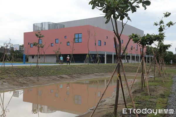 ▲台南市立沙崙國際高中今舉行啟用典禮，市長黃偉哲表示，沙崙國際高中將培養學生成為與國際接軌的人才。（圖／記者林東良翻攝，下同）