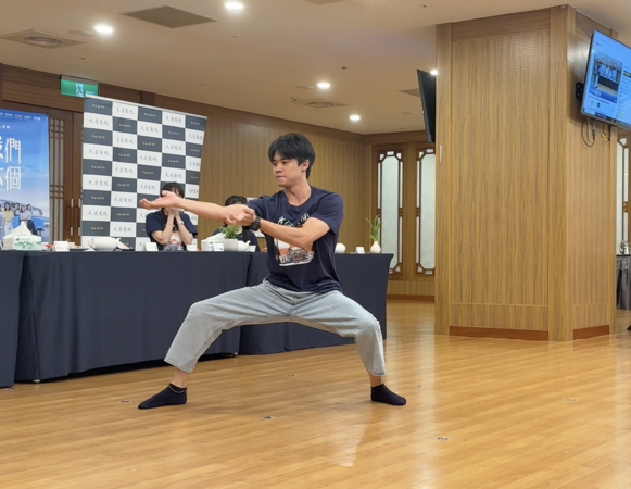 ▲《我們六個》舉辦映後直播，演員們都看到落淚。（圖／大愛電視提供）