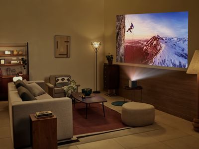 書本大小LG CineBeam S小銀河Ultra　用39公分投出百吋4K畫質