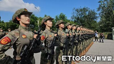 陸93大閱兵的鏗鏘玫瑰！「民兵女方隊」首亮相　67年來多次新回歸