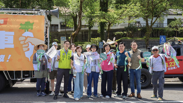 ▲▼823罷免投票倒數三天，新店車掃出發！蘇巧慧：將守護民主的聲音傳入每個家戶。（圖／民進黨新北市黨部提供）