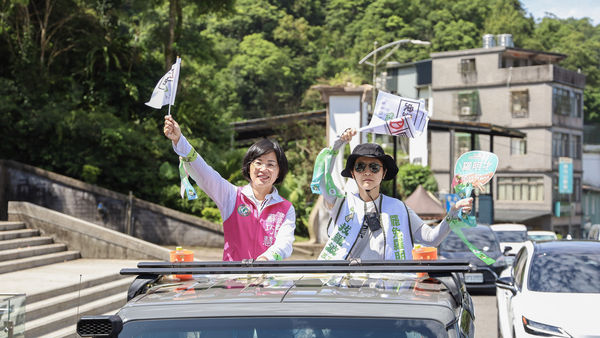 ▲▼823罷免投票倒數三天，新店車掃出發！蘇巧慧：將守護民主的聲音傳入每個家戶。（圖／民進黨新北市黨部提供）