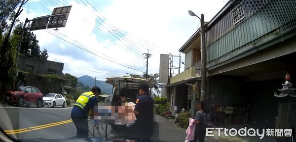 ▲▼            嘉義縣一名男子遭虎頭蜂螫傷陷入昏迷，妻子連忙報警求救 。（圖／記者翁伊森翻攝）