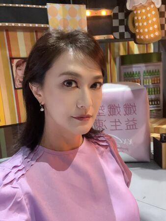 ▲章家瑄認了持麻C姓女星是自己。（圖／翻攝自Facebook／章家瑄）