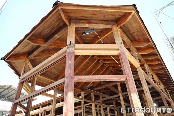 ▲安客家西螺街長宿舍修復及再利用工程自目前工程進度已達75%，日前舉行工地展覽暨上棟式儀式。（圖／記者游瓊華翻攝）