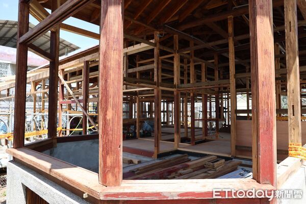 ▲安客家西螺街長宿舍修復及再利用工程自目前工程進度已達75%，日前舉行工地展覽暨上棟式儀式。（圖／記者游瓊華翻攝）