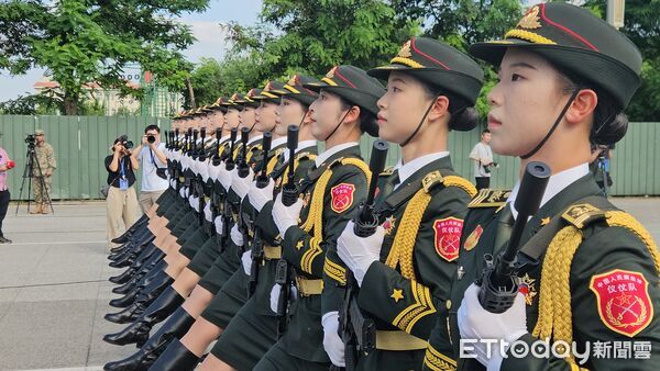 ▲▼北京閱兵「女兵訓練公開」　大汗淋漓仍堅持：練兵好時節。（圖／記者陳冠宇攝）