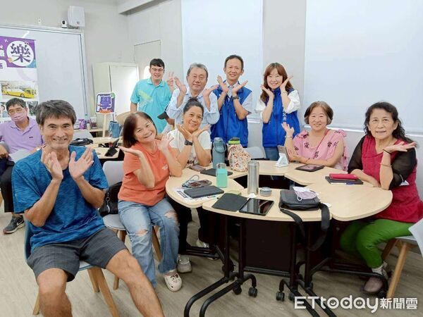 ▲雲林縣政府首度委託中華電信辦理「縮短數位落差數位學習計畫」辦理本縣20鄉鎮市老人會種子師資研習課程。（圖／記者游瓊華翻攝）