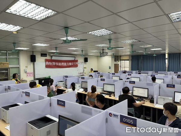 ▲雲林縣政府、國立台灣大學動物醫院與雲林縣獸醫師公會共同開辦「雲林縣動物醫事助理培訓班」。（圖／記者游瓊華翻攝）