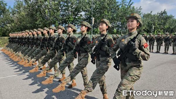 ▲▼  2025「九三大閱兵」、徒步方隊、閱兵村、女民兵、三軍儀隊、維和部隊           。（圖／記者陳冠宇攝）