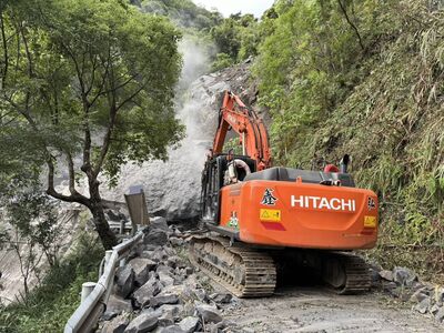 快訊／桃園復興台7線33K凌晨坍方　後山3里今緊急停班課