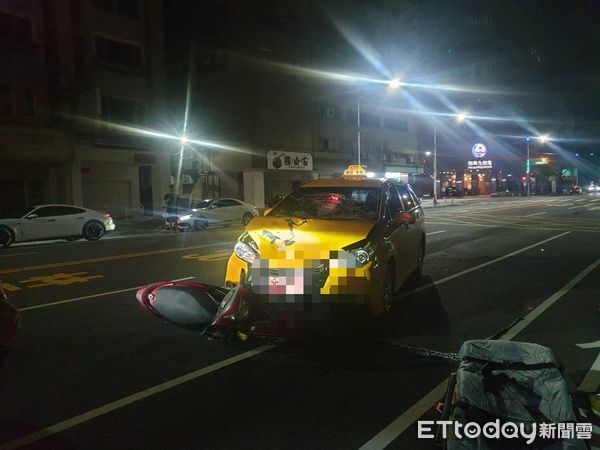 ▲▼新興車禍 。（圖／記者許宥孺翻攝）