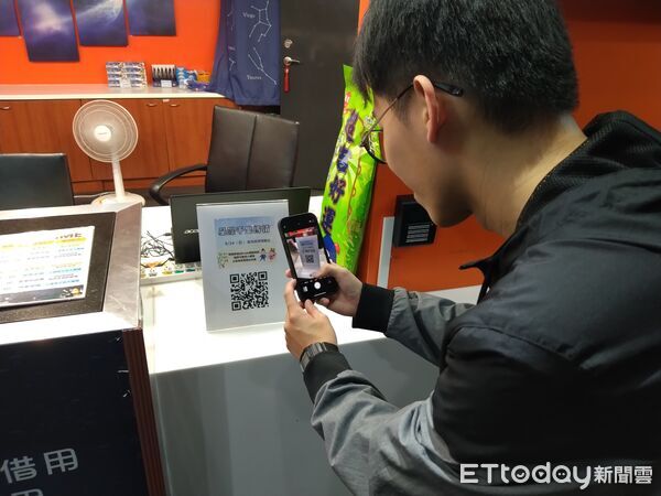 ▲南瀛天文館推出「星際千里傳情」七夕限定實境解謎活動，邀民眾化身紅娘闖關。（記者林東良翻攝，下同）