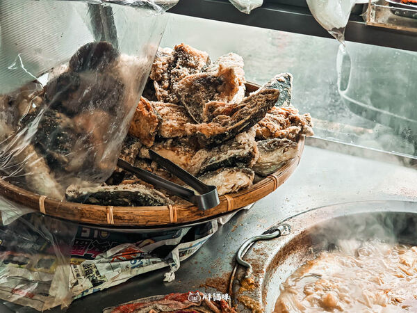 ▲▼阿專砂鍋魚頭。（圖／部落客胖貓咪的奇幻旅程授權提供）