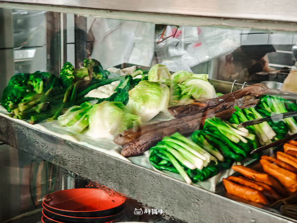 ▲▼阿專砂鍋魚頭。（圖／部落客胖貓咪的奇幻旅程授權提供）