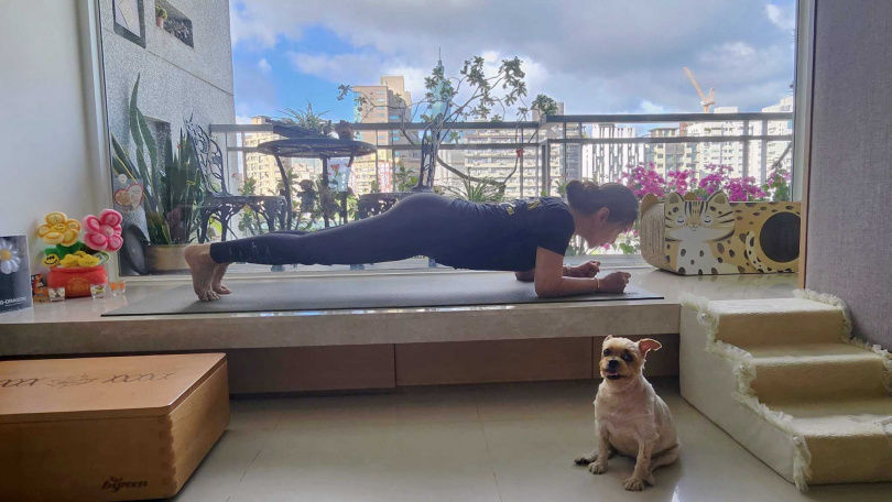 「台灣最美歐巴桑」陳美鳳69歲還是腿精！每天做「一動作」逆轉大象腿&rarr;少女腿！