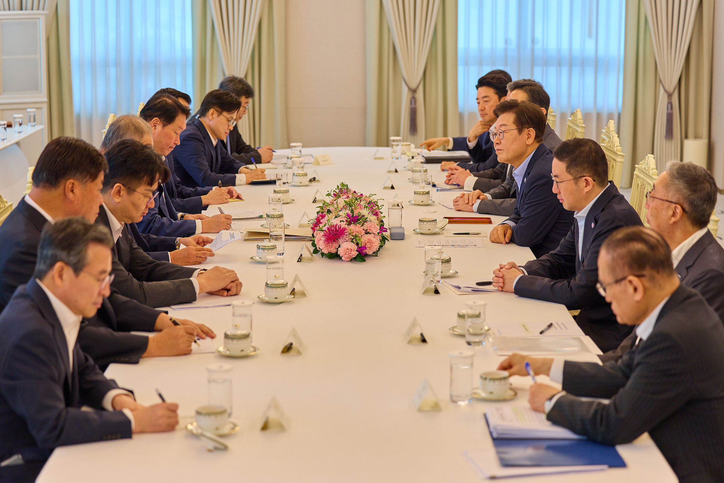 ▲▼李在明出訪美日前，接見李在鎔、鄭義宣、具光謨、崔泰源等財經界領袖。（圖／VCG）