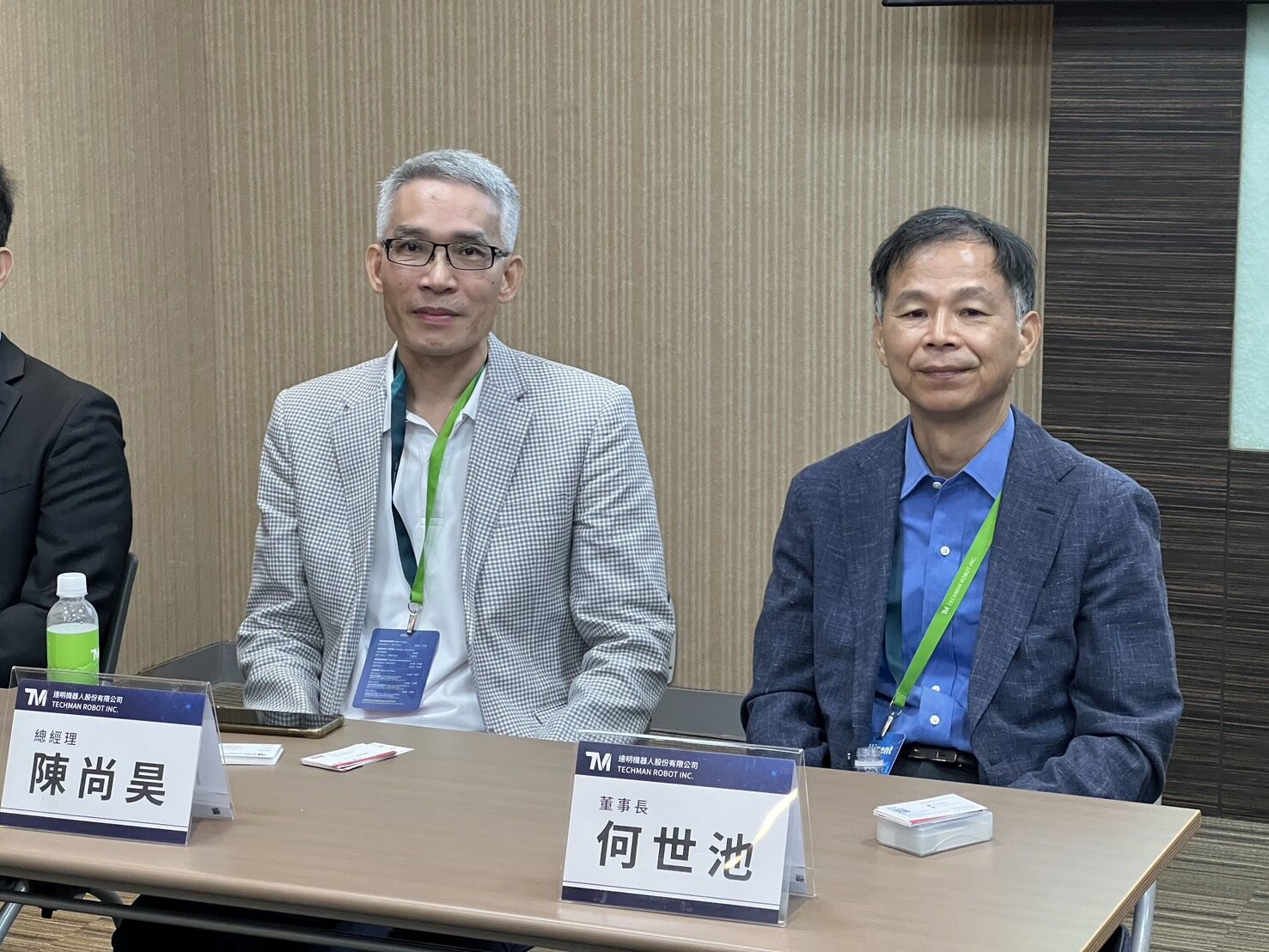 ▲▼達明董事長何世池（右）、總經理陳尚昊（左）。（圖／記者高兆麟攝）