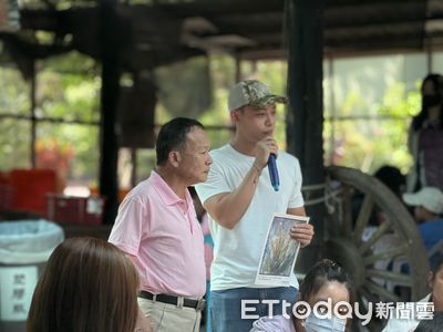 陳明順父子將畫畫當全民運動 渡假村開辦體驗營遊覽車絡繹不絕