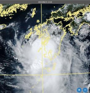 玲玲颱風急逼九州!鄭明典曬一圖:對流很強恐致災