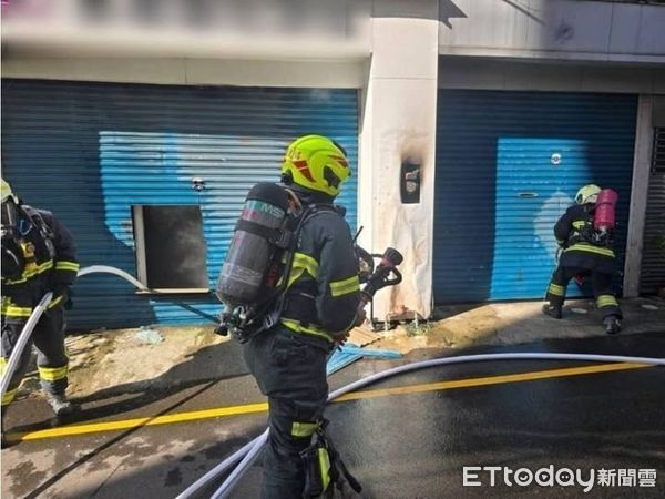 ▲苗栗市天雲街2間店面去年8月發生火警，法官認定周姓男子亂丟未熄滅煙蒂釀禍，判決拘役50天。（圖／記者楊永盛翻攝）