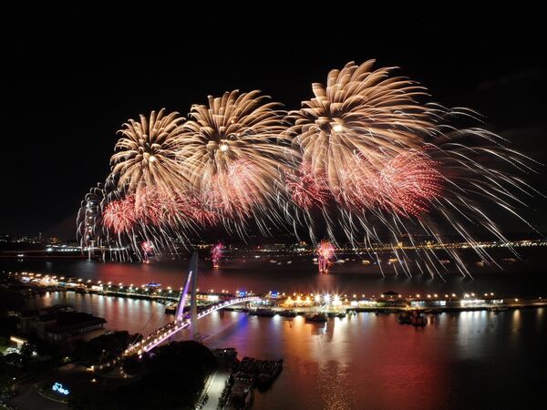 ▲2025淡水漁人碼頭仲夏繽紛樂8月17日煙火秀實景,煙火秀建議觀賞點,煙火秀管制期間(1600-2200)周邊交通圖。（圖／新北市漁業處提供）