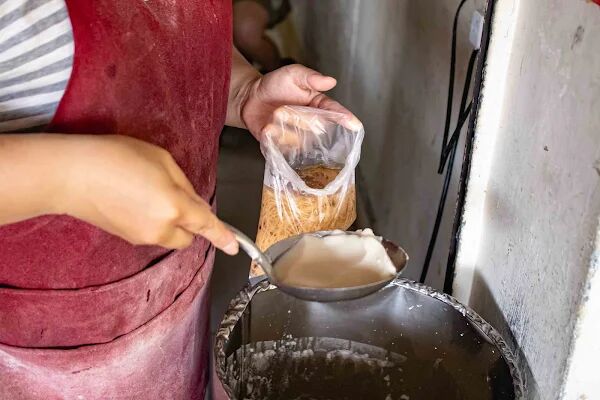 ▲▼國小麵線豆花水煎包。（圖／部落客美熊很愛吃授權提供）