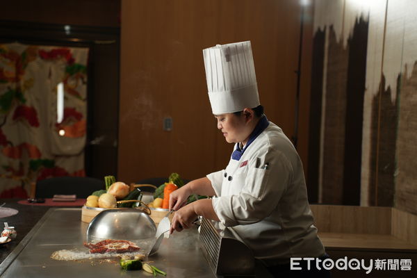 ▲台南大員皇冠假日酒店迎接8週年慶，住房、餐飲優惠及寫生比賽齊登場，並祭出IHG全台六館住宿券大獎。（圖／記者林東良翻攝，下同）