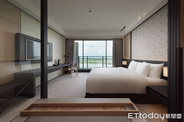 ▲台南大員皇冠假日酒店迎接8週年慶，住房、餐飲優惠及寫生比賽齊登場，並祭出IHG全台六館住宿券大獎。（圖／記者林東良翻攝，下同）