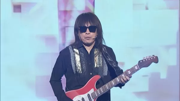 ▲▼《綜藝一級棒》翁立友擔任節目大來賓，康康模仿伍佰維妙維俏。（圖／中視提供）