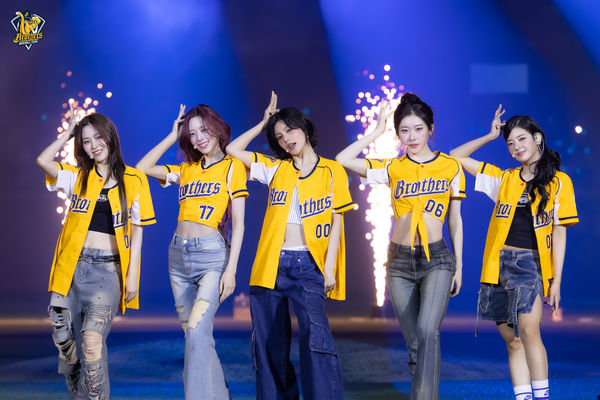 ▲▼獨家／ITZY大巨蛋熱血喊：便當，揮棒落空！有娜手機寵姐暱稱公開。（圖／中信提供）