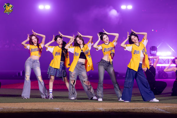 ▲▼獨家／ITZY大巨蛋熱血喊：便當，揮棒落空！有娜手機寵姐暱稱公開。（圖／中信提供）