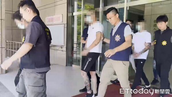 ▲信義警分局破獲竹聯幫明仁會幹部紀男犯下擄人勒索眾案逮捕9人到案。（圖／記者張君豪翻攝）