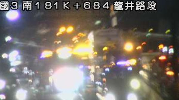 ▲▼快訊／國3大貨車物品散落　南下龍井段塞3公里。（圖／翻攝高公局）