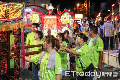 嘉義建德宮百年火燈夜巡　各地信徒前來求平安