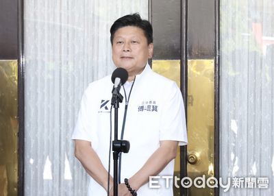 被揭無黨魁參選資格　傅崐萁稱「憲法有參政權」：成功一定有我