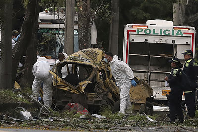 哥倫比亞「緝毒直升機」爆炸12警喪命! 疑遭毒梟無人機擊落