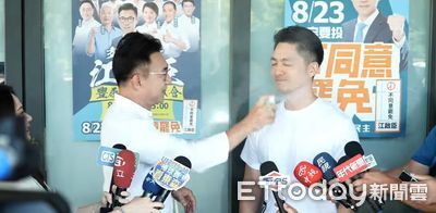 粉藍泡泡!盧秀燕掀防曬熱潮 蔣萬安、江啟臣當眾「激情互噴」