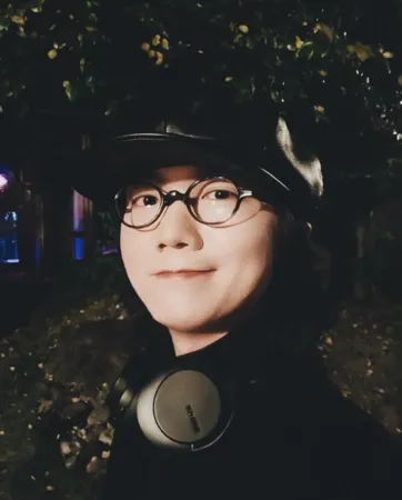 ▲▼謝震廷失聯友人謝震廷PO文求助協尋。（圖／翻攝自Threads、IG）