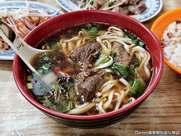 ▲▼大仁路牛肉麵。（圖／部落客Darren蘋果樹旅遊玩樂誌授權提供）