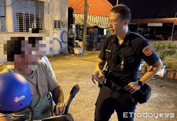 ▲里港警分局員警阻止林男被騙。（圖／記者陳崑福翻攝）