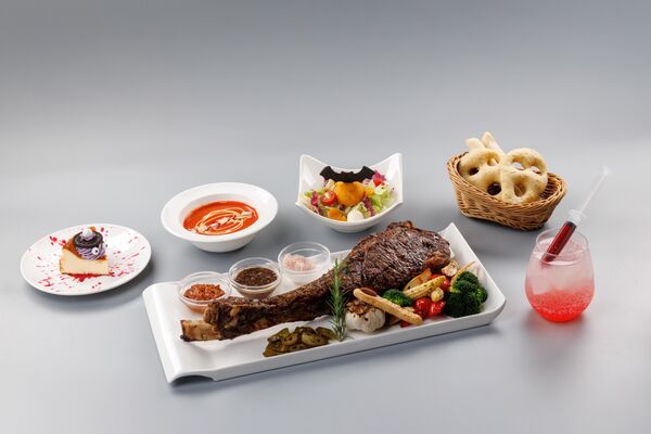 ▲六福村墓碑鎮將於9月6日起正式回歸，關西六福莊順勢推出三款「墓碑鎮系列住房專案」。（圖／業者提供）