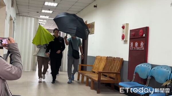 ▲▼家屬到殯儀館認屍。（圖／記者陳宏瑞攝）