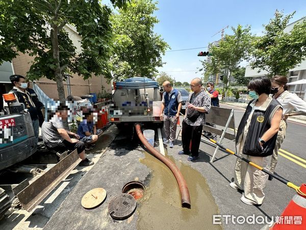 ▲▼水肥車亂排放。（圖／保七總隊提供）